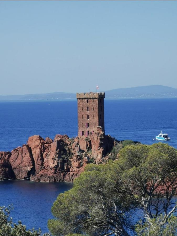 Vacances En Paradis Saint-Raphael (Var) Exterior photo